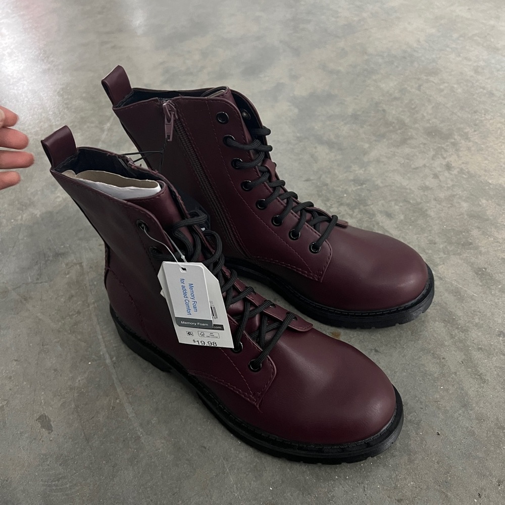 Time and Tru Maroon Boots